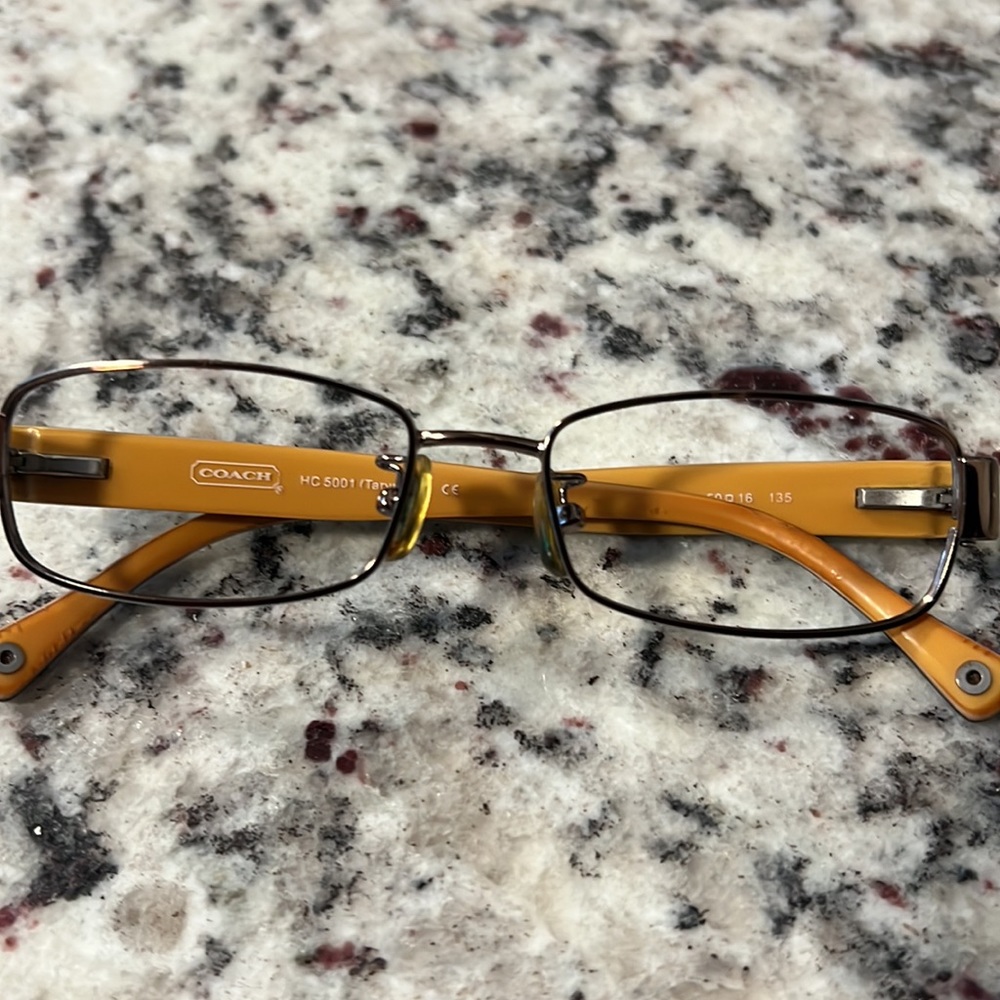 Coach Frame - Picture 5 of 6